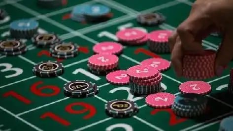 Notifikasi push dari hokijp88 menampilkan pertandingan Liga 1 mendatang dan perubahan odds